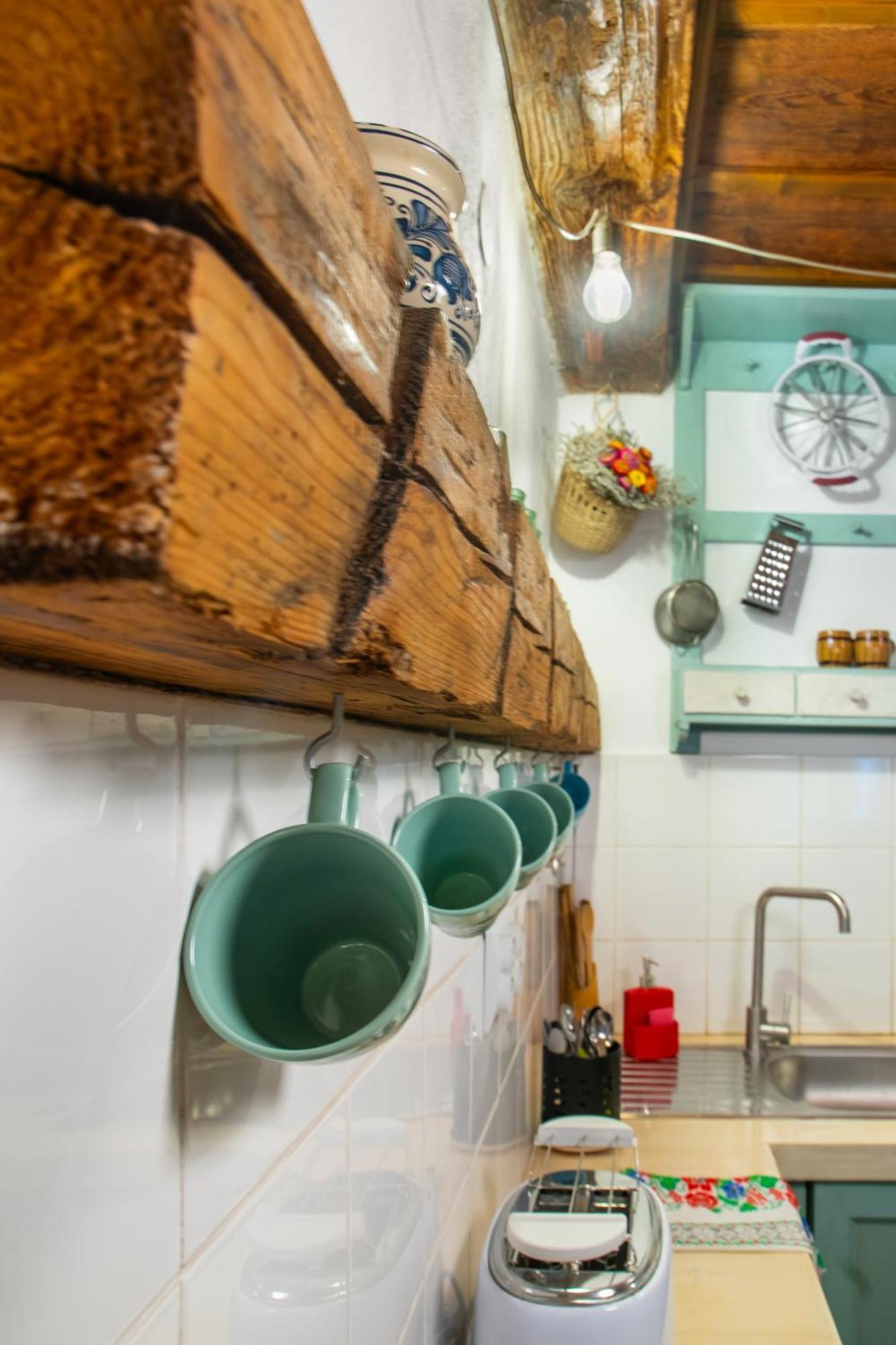 Bike House - 250-Year-Old Restored House In A Quiet Area Braşov Exteriör bild