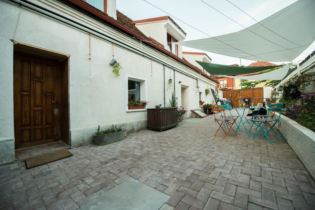 Bike House - 250-Year-Old Restored House In A Quiet Area Braşov Exteriör bild